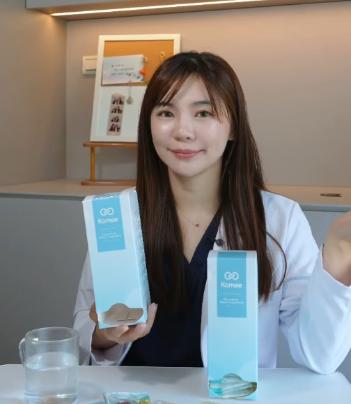 護理師貝拉手持 Kamee 咖米產品盒，分享客製化保健品使用體驗