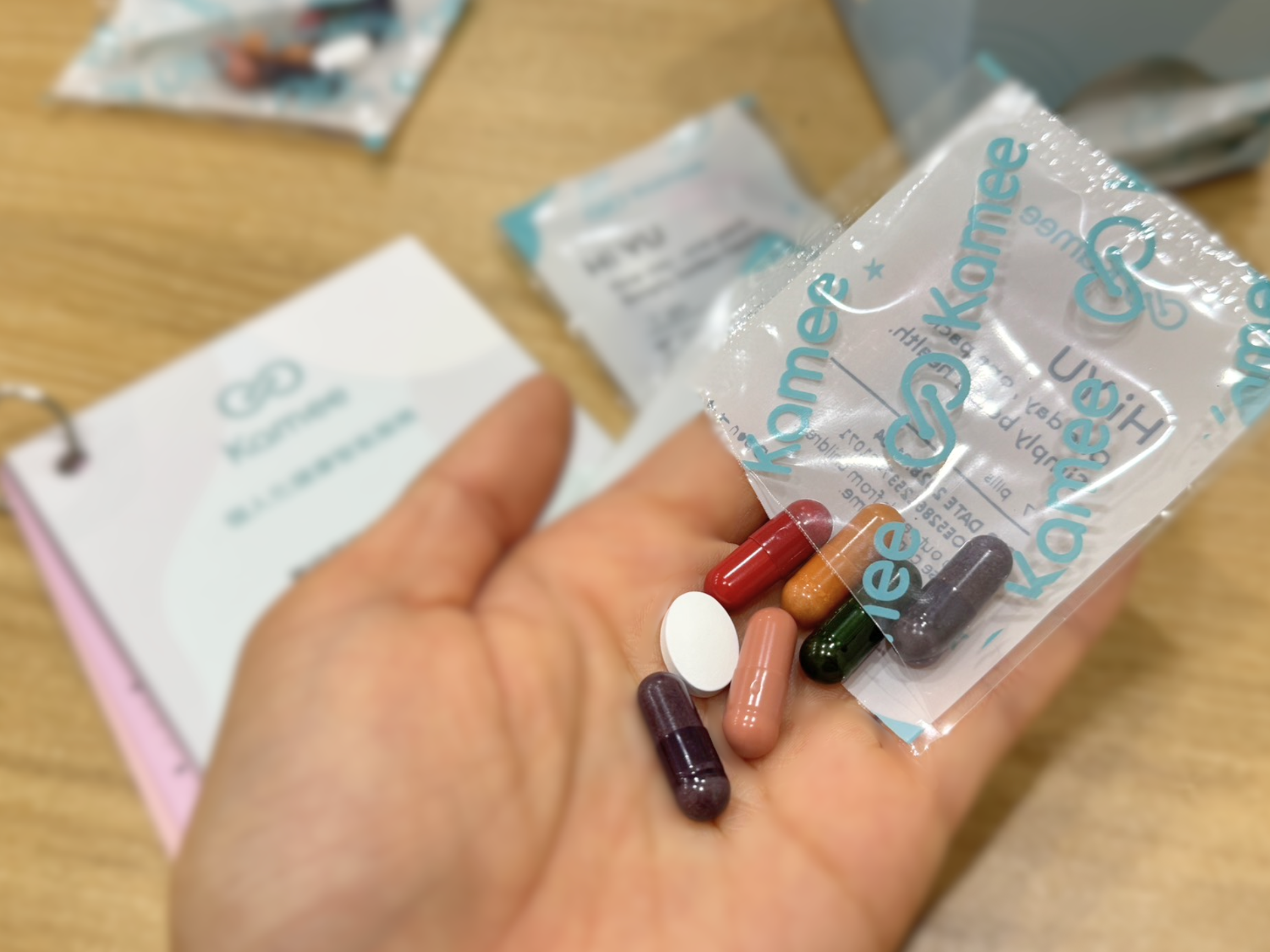 Kamee 咖米將每日保健品分裝成一包，減少自行分裝與忘記補充的困擾